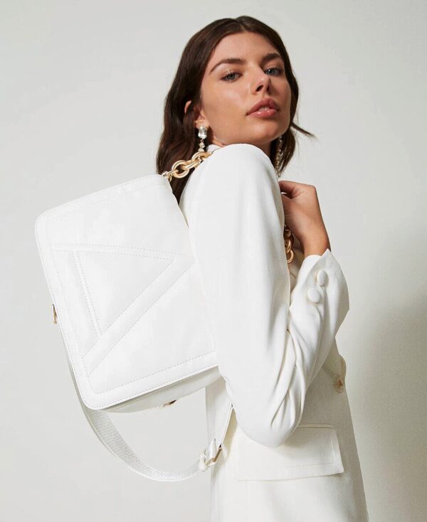 Bolso blanco con cadena - Imagen 4