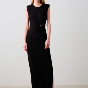 Vestido negro con cut-out