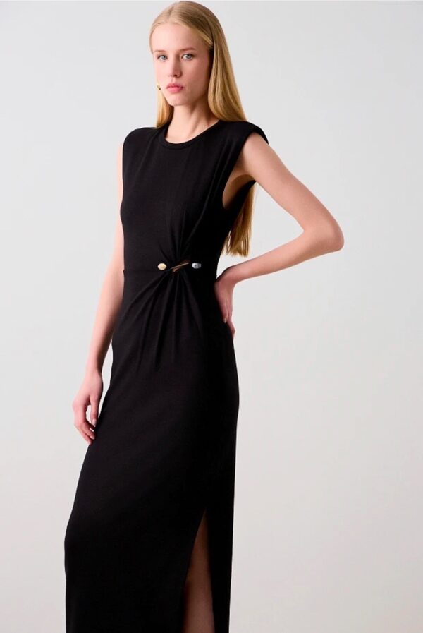 Vestido negro con cut-out - Imagen 3