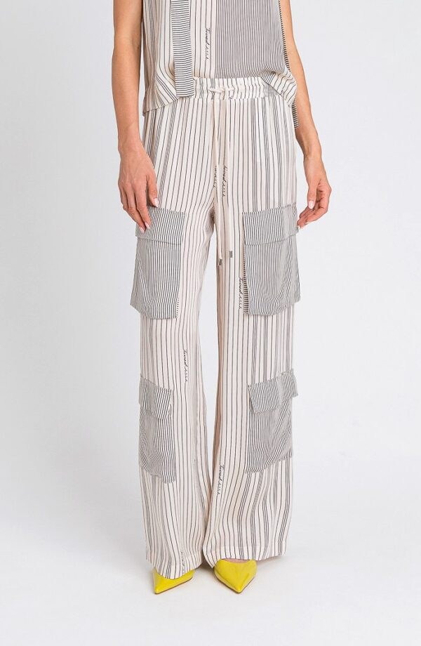 Pantalón de rayas fluido