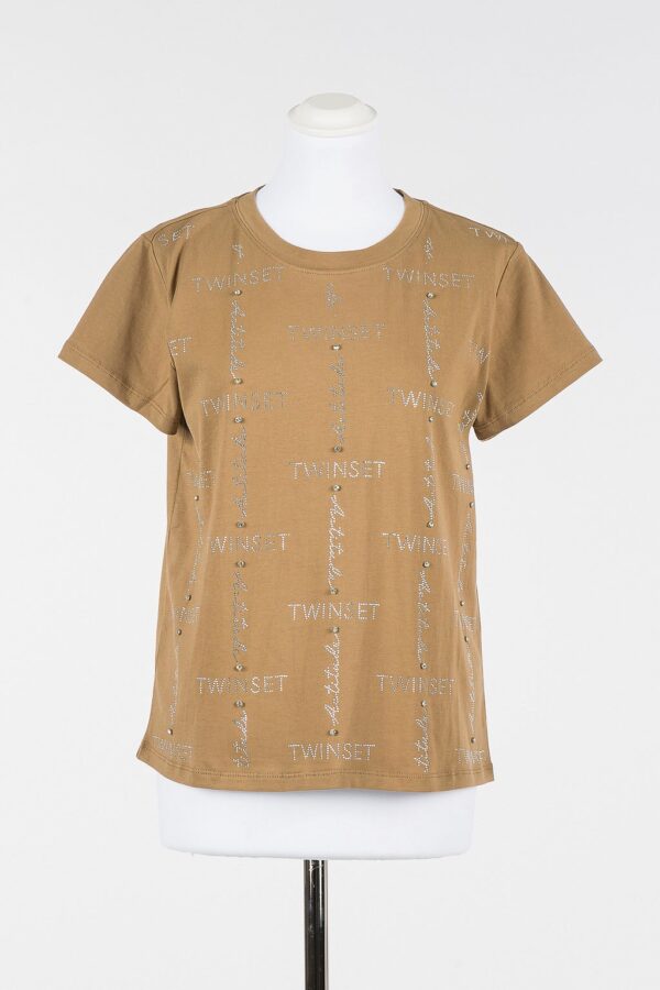 Camiseta camel con logo - Imagen 4