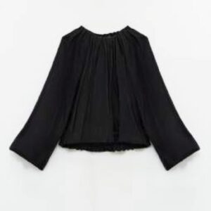 Blusa negra fluida