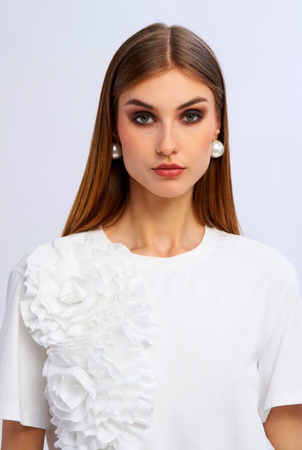 Camiseta con flor - Imagen 2