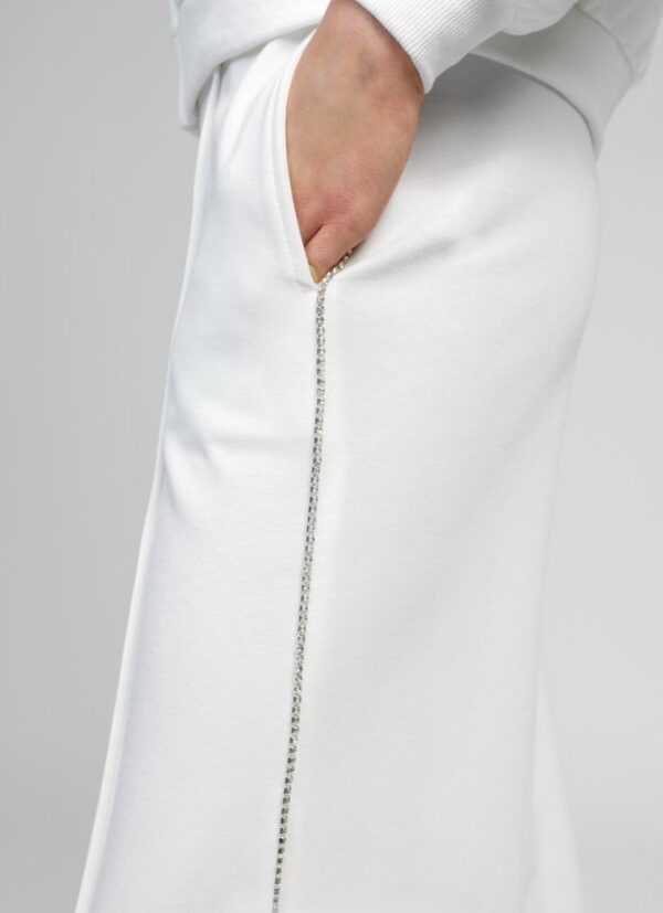 Pantalón blanco con strass en los laterales - Imagen 5