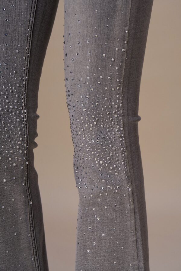 Pantalón vaquero con strass - Imagen 6