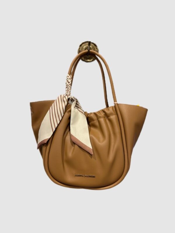 Bolso pañuelo camel