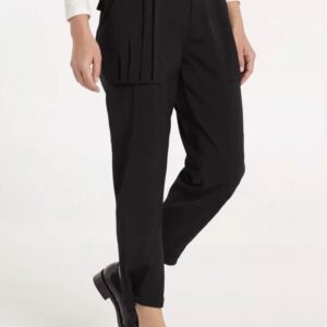 Pantalón negro con bolsos