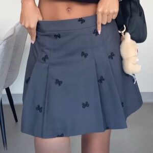 Falda gris bordado ribbon