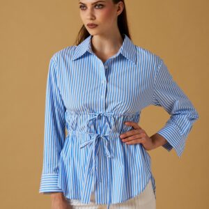 Camisa de rayas con frunces